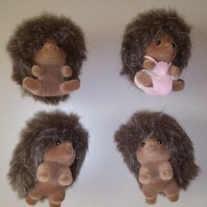 Calico Critters  Hedgehog Doll Family Set